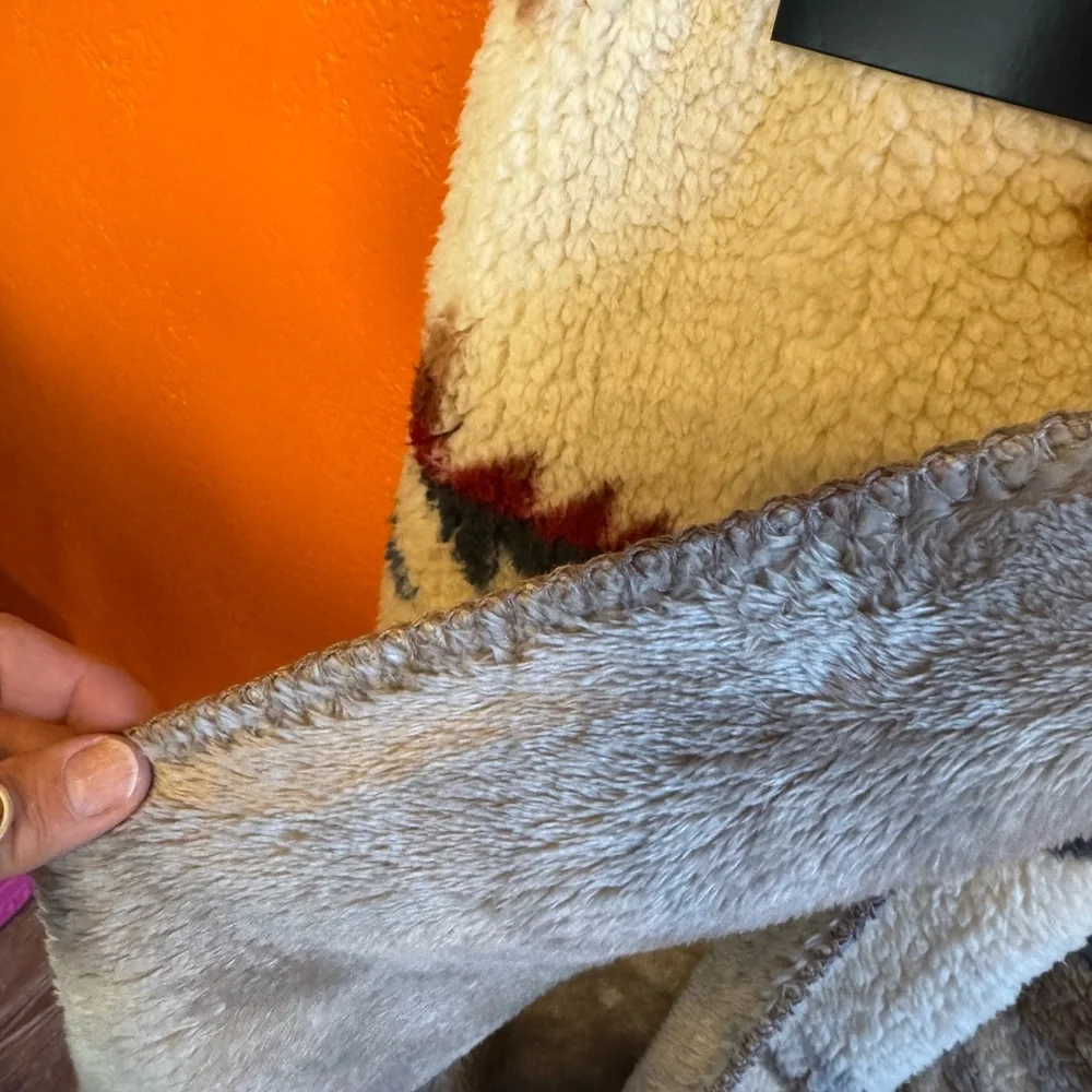 NEW Pendleton White Sands‎ Sherpa Throw